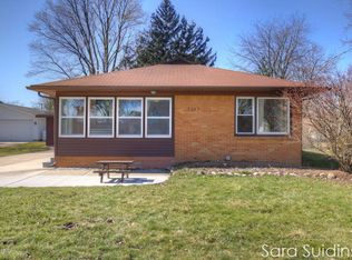 7645 Hazel Dr, Jenison, MI 49428