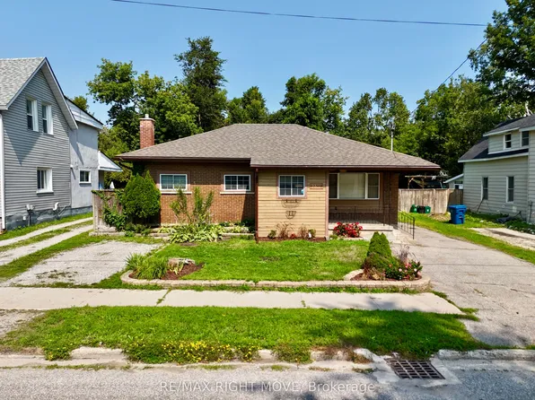 238 Mary St, Orillia, ON L3V 3E6