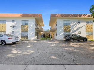 415 NE 2nd St APT 215, Hallandale, FL 33009