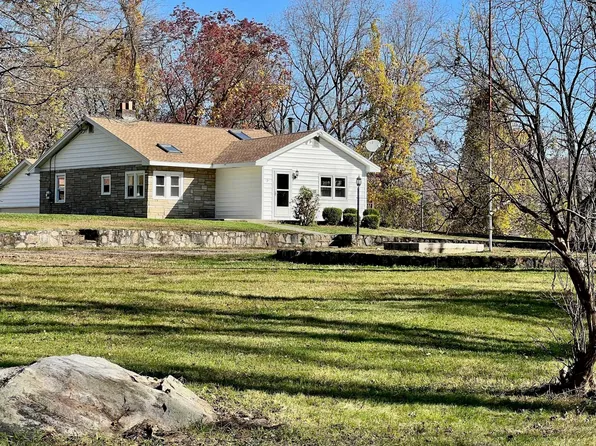 68 MOUNTAIN Road, Stanfordville, NY 12581