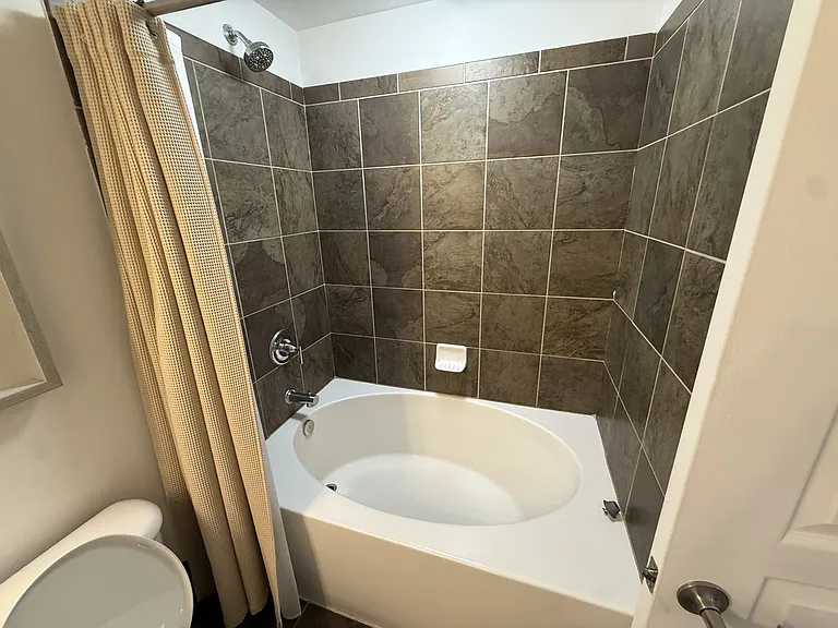 3000 Vanderbilt Pl #322 — Photo 23