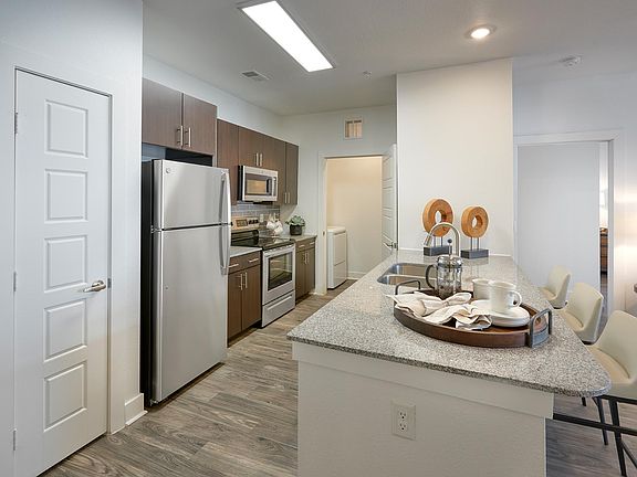 4th image of 8200 Arista Pl #7207