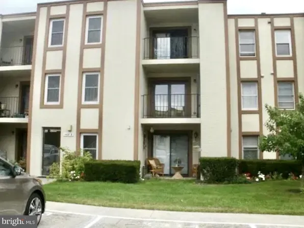 1406 Bradley Dr #K-212, Carlisle, PA 17013