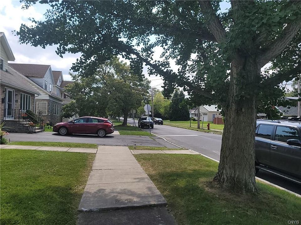 1st image of 400 Durston Ave #1