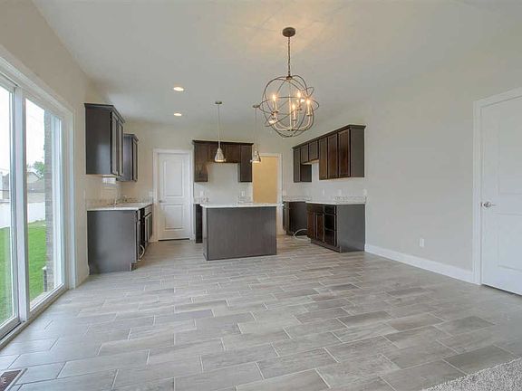 5th image of 47559 Viola Ln #8