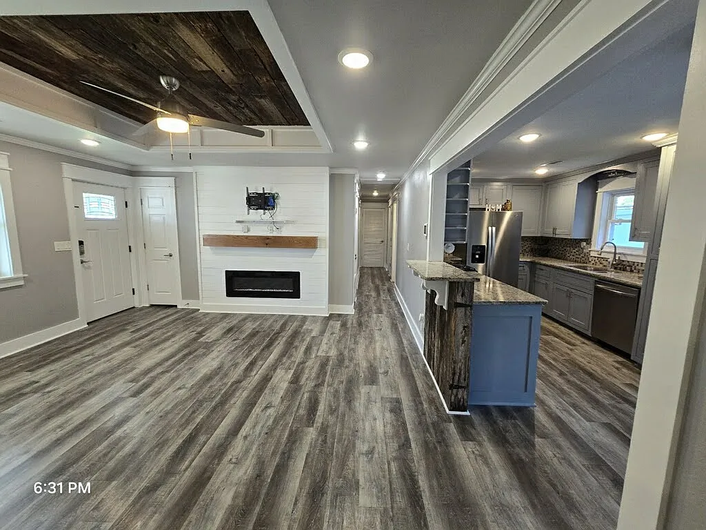 4 bed, 2000 sqft, $2,500 — Photo 3