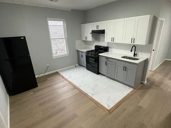 5th image of 318 S 7th St #2F