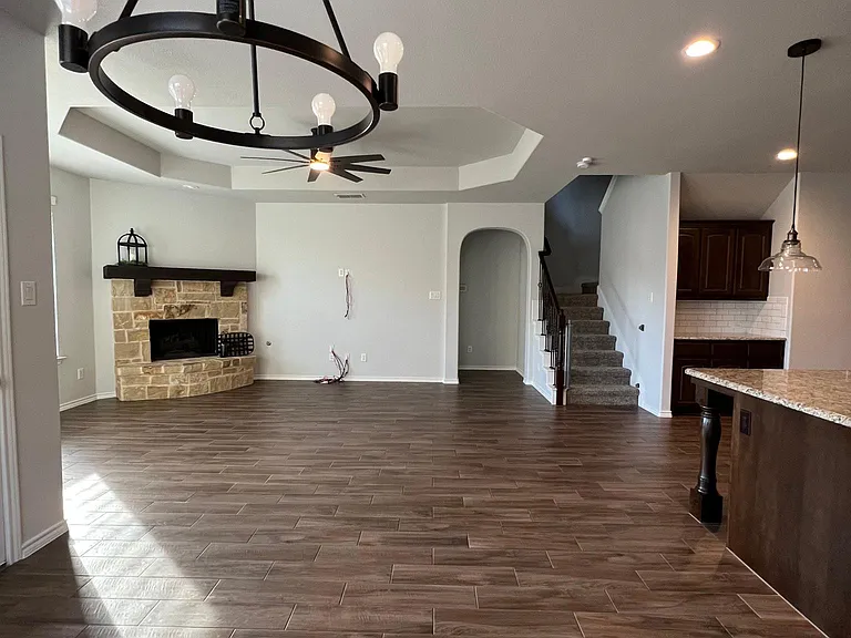 1805 Lark Ln — Photo 5