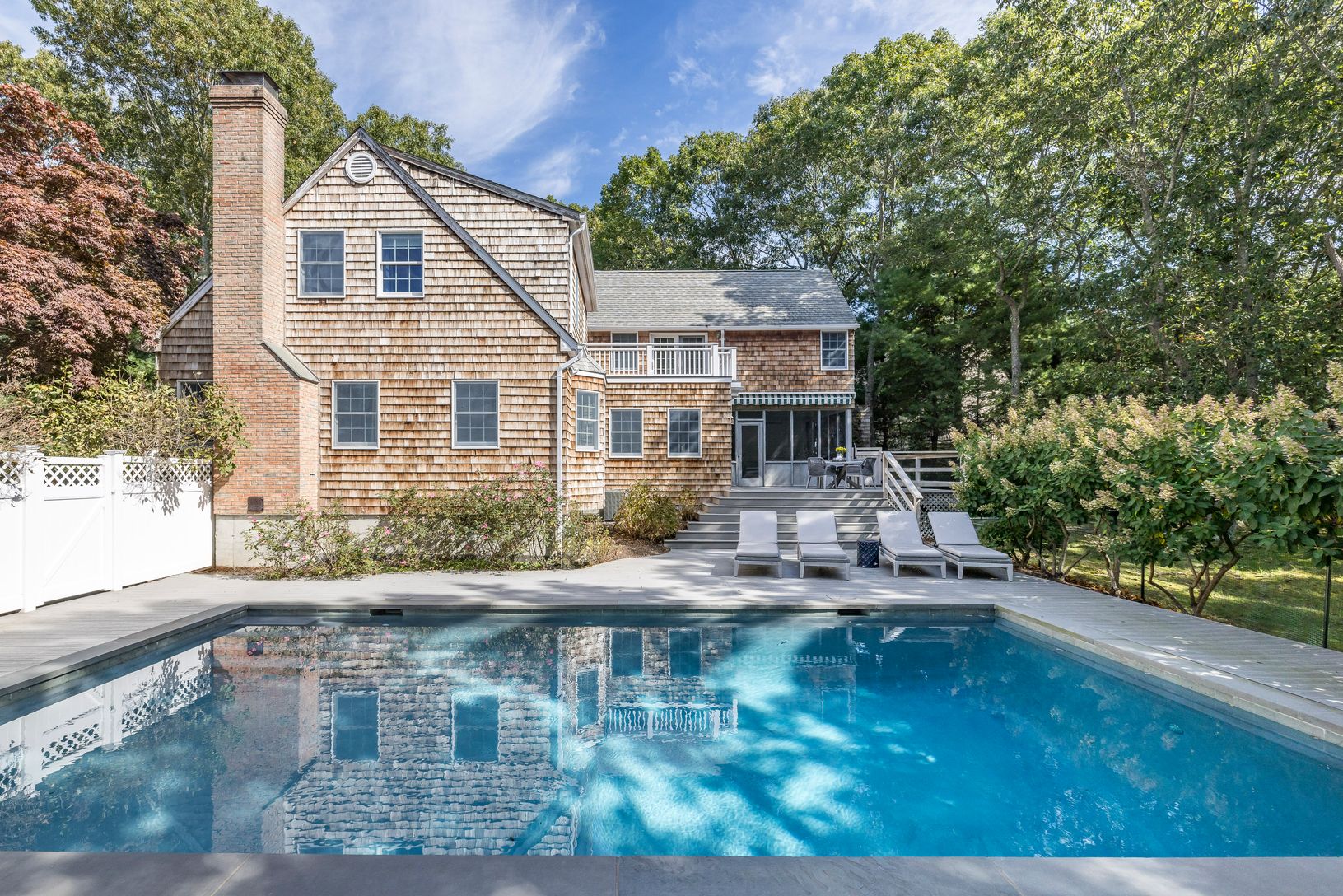  Exterior with pool