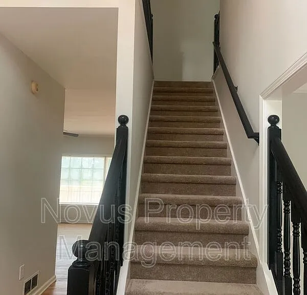 7439 Mason Falls Dr — Photo 4