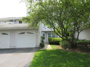 11 Sandpiper Dr, Parlin, NJ 08859