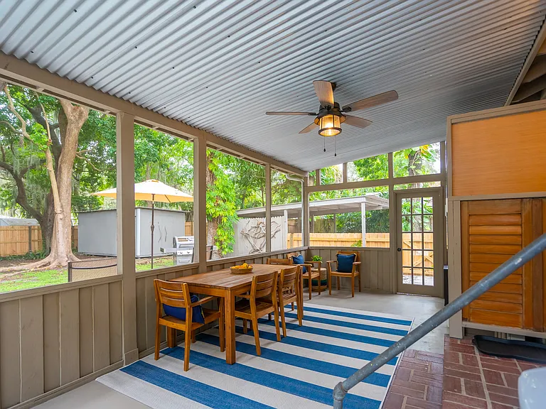 1010 Virginia Dr — Photo 22