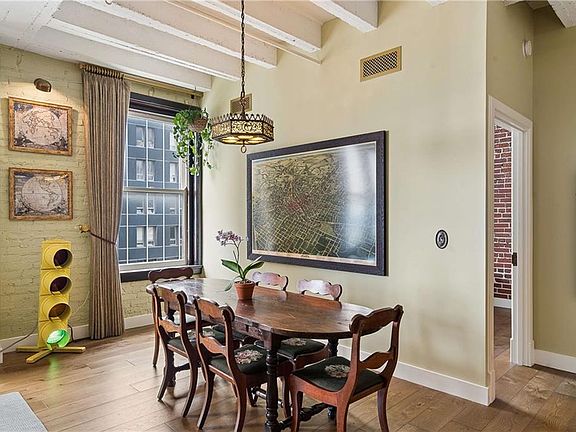 5th image of 32 Peachtree St NW APT 1603