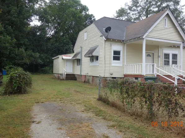 780 4th St #B, Winnsboro, SC 29180