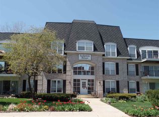 820 Lincolnway W APT 304, Mishawaka, IN 46544