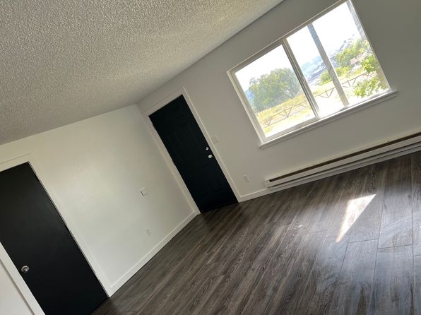 300 Columbia Ave #21