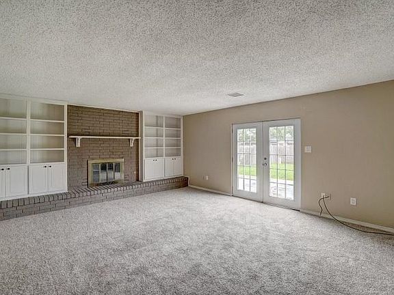 3rd image of 6108 SW Oak Cliff Ave