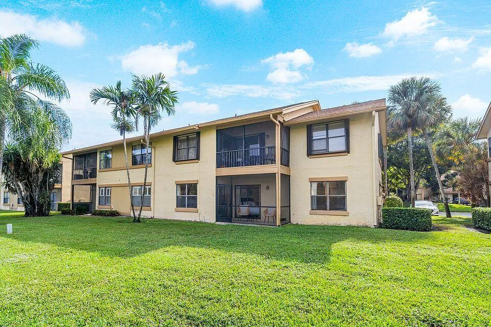 2 bed, 2.0 bath, 1180 sqft, $4,500 — Photo 4