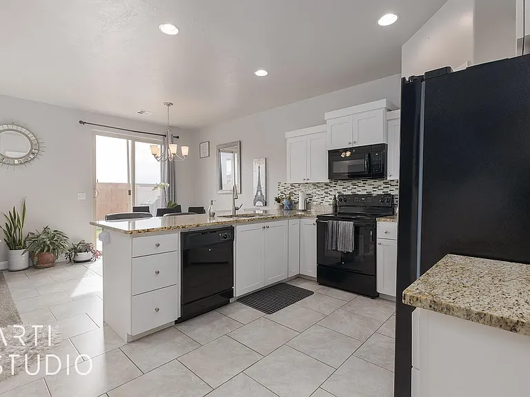 150 N 1100 E #60 — Photo 5