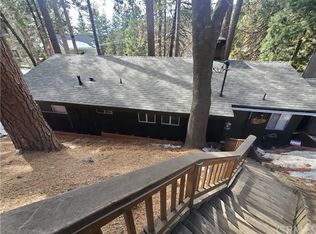 2504 Catalina Dr, Running Springs, CA 92382