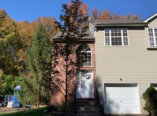 134 Orchid Ln, Ewing, NJ 08638