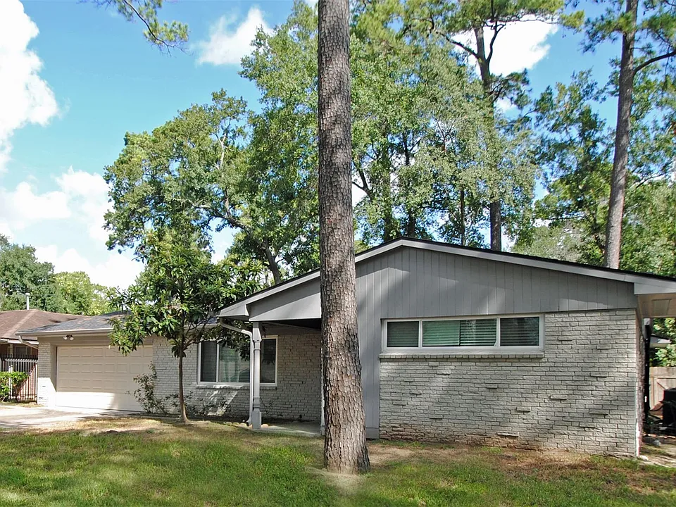 10034 Cedardale Dr
