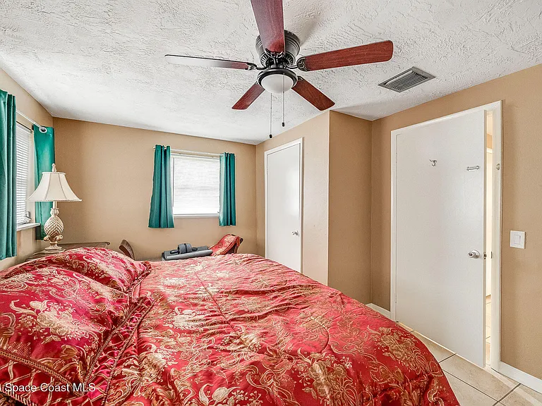 108 Avenue D E — Photo 16