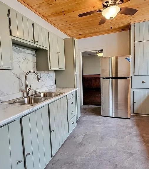 206 Oak St #1 — Photo 20