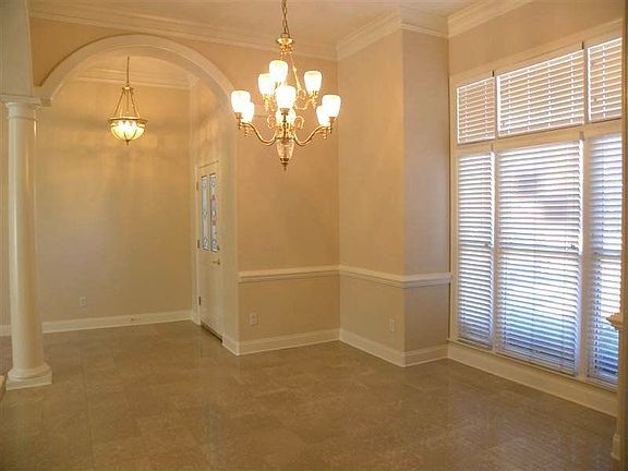 568 Warwick Willow Ln, Collierville, TN 38017