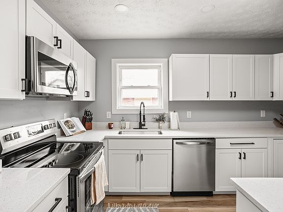 2nd image of 4025 N Park Ave #4025