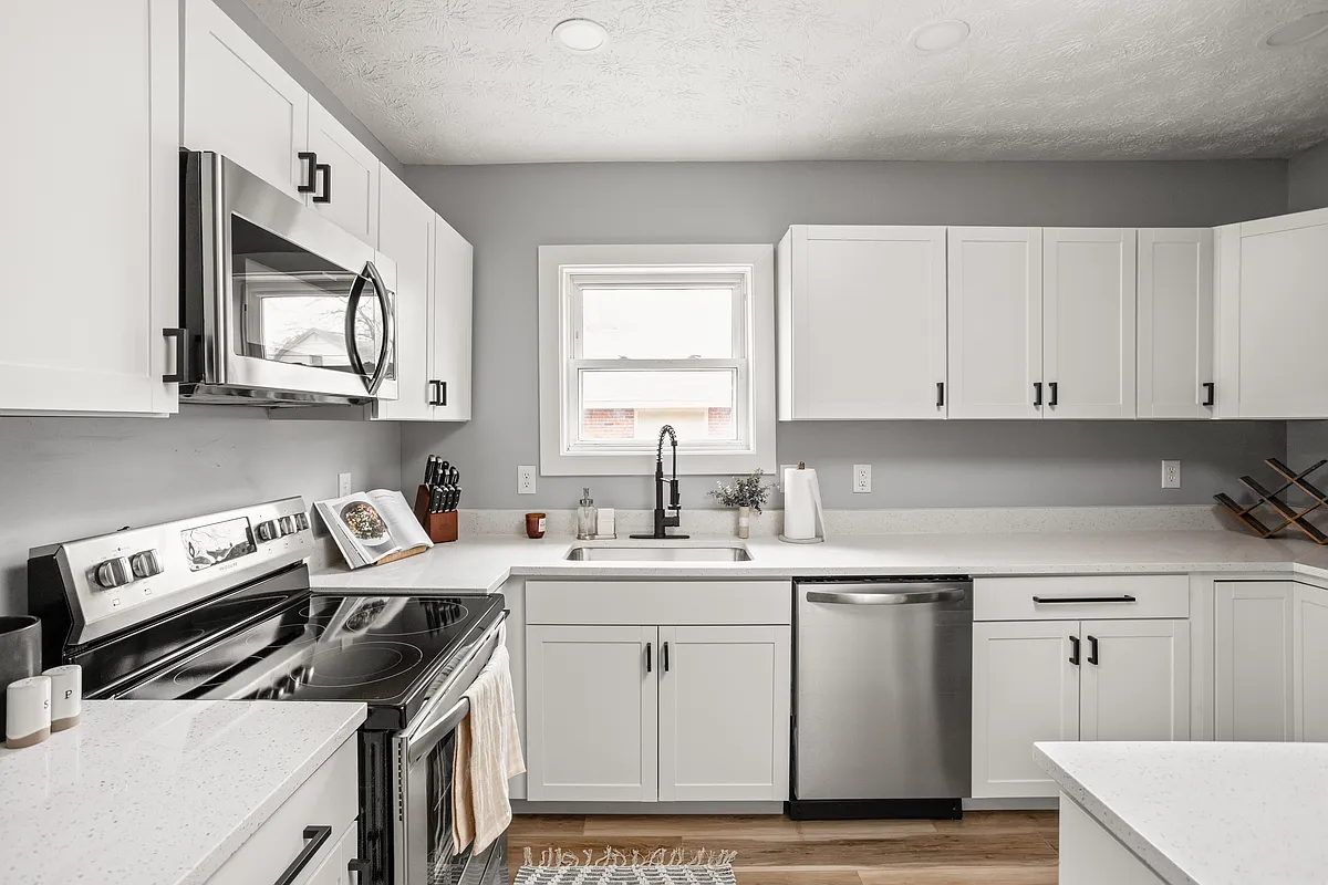 Building Photo - 4025 N Park Ave #4025