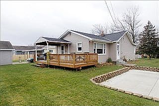 2nd image of 301 Sherman Dr
