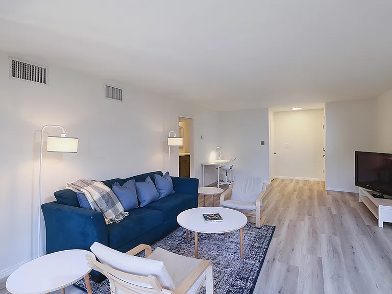 382 E California Blvd #101 — Photo 13