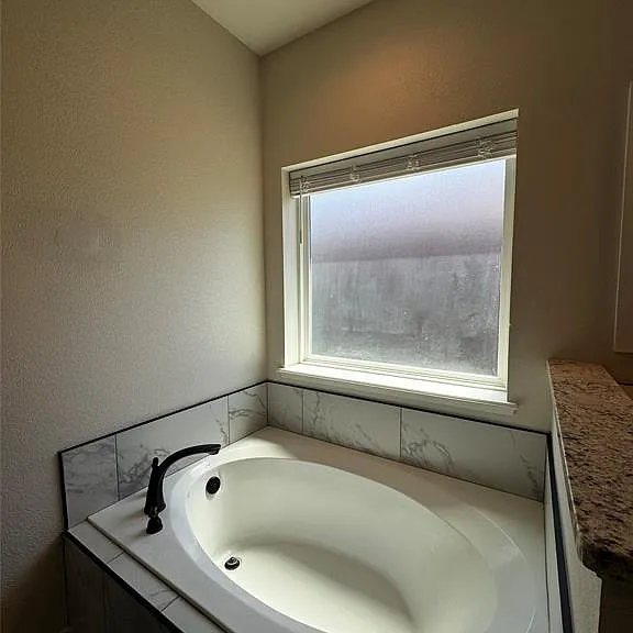 331 Sophia Ln — Photo 18
