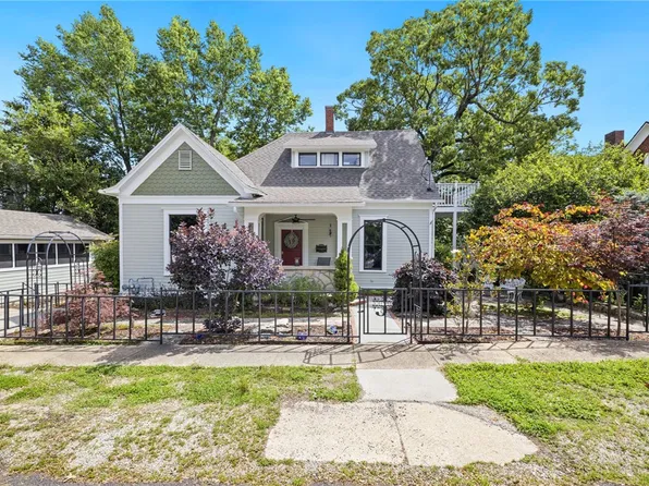 29 Ridgeway Ave, Eureka Springs, AR 72632