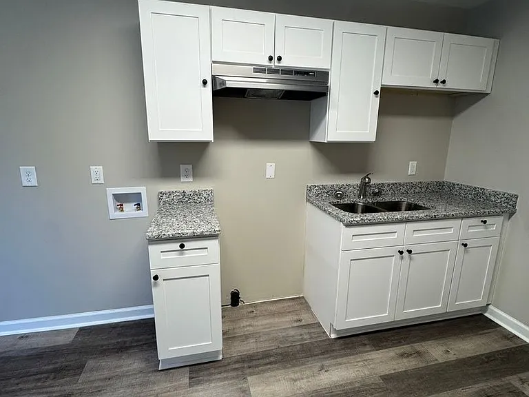 1114 Carroll St — Photo 2