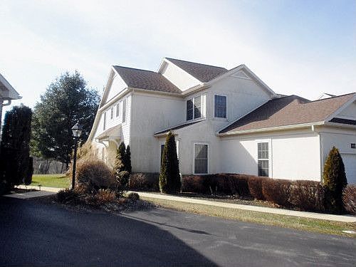 1st image of 932 Rivergate Ct