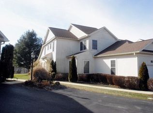 932 Rivergate Ct, Millersville, PA 17551
