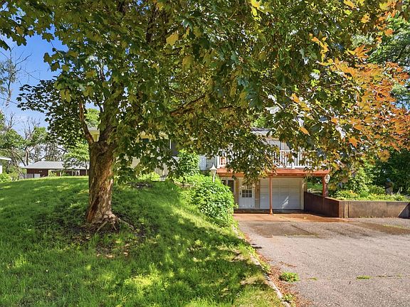 2nd image of 1505 Scenic Dr NW