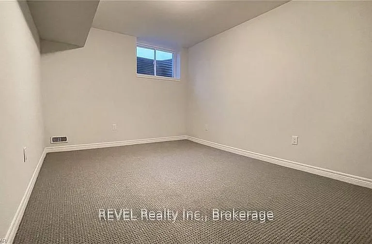 86 Summersides Blvd — Photo 17