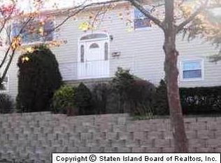 315 Ridgewood Ave, Staten Island, NY 10312