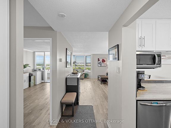 2nd image of 80 Sandcastle Dr #1213