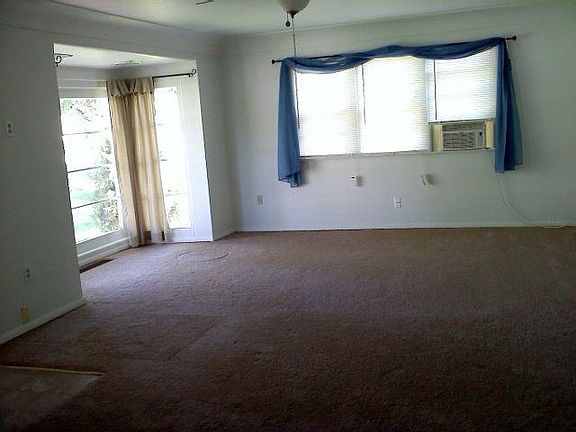 4th image of 1710 Colorado Ave