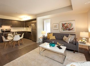 35 Valley Woods Rd #104, Toronto, ON M3A 2R5