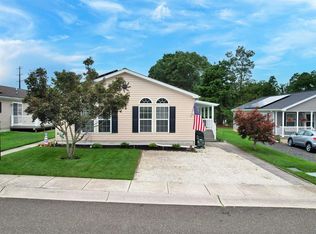 1 Walnut Ct, Mays Landing, NJ 08330