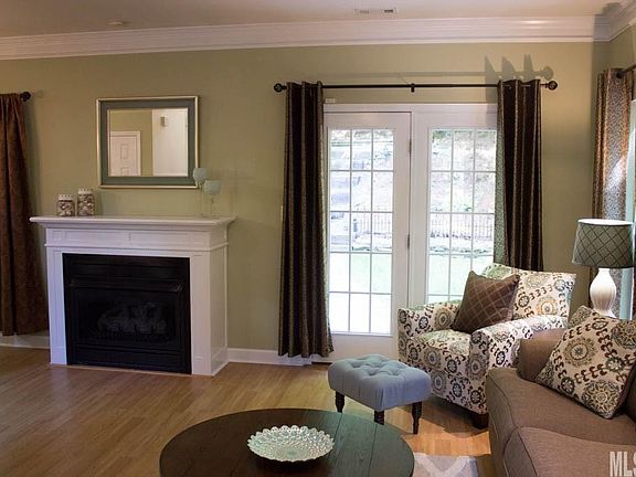 4th image of 736 N Oakwood Dr
