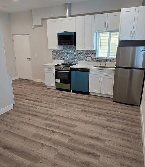 1462 S Shenandoah St — Photo 3