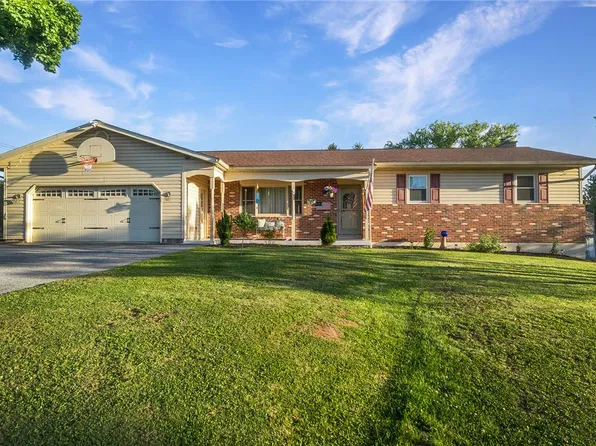 5560 Fairway Dr N, Reading, PA 19606