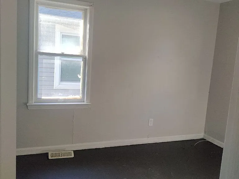 12510 Summerland Ave — Photo 4