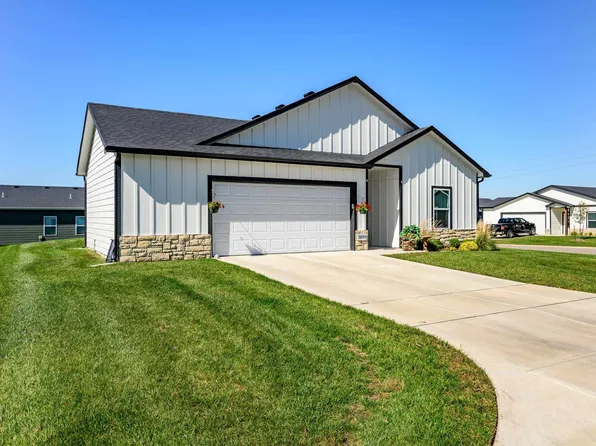 3039 E Highridge Ct, Wichita, KS 67219